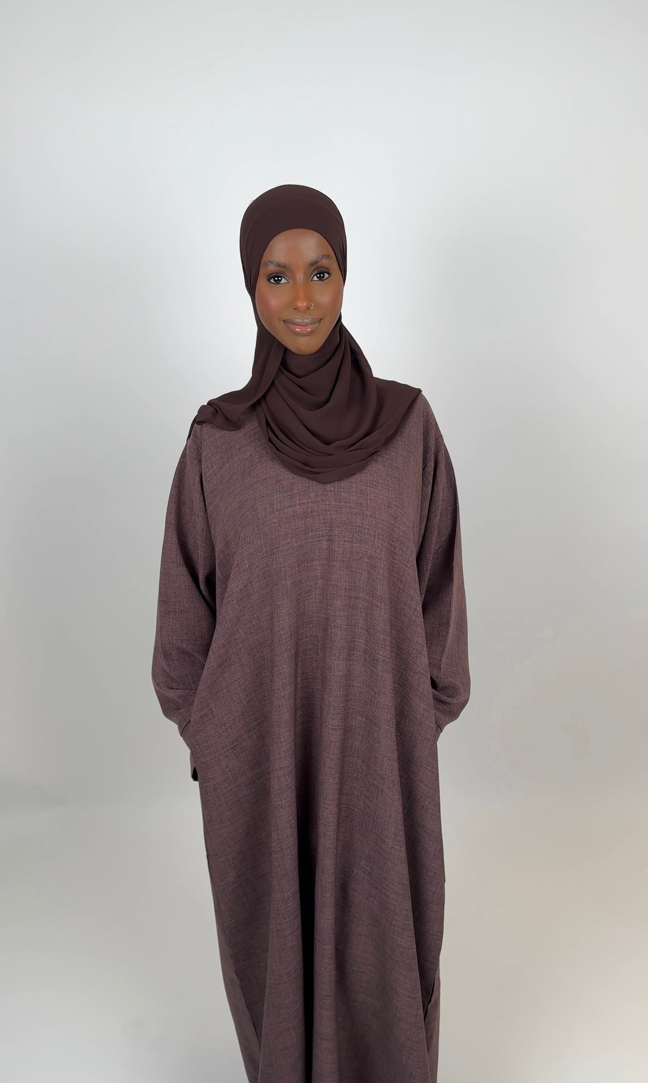 Yaqeen Closed abaya mocha