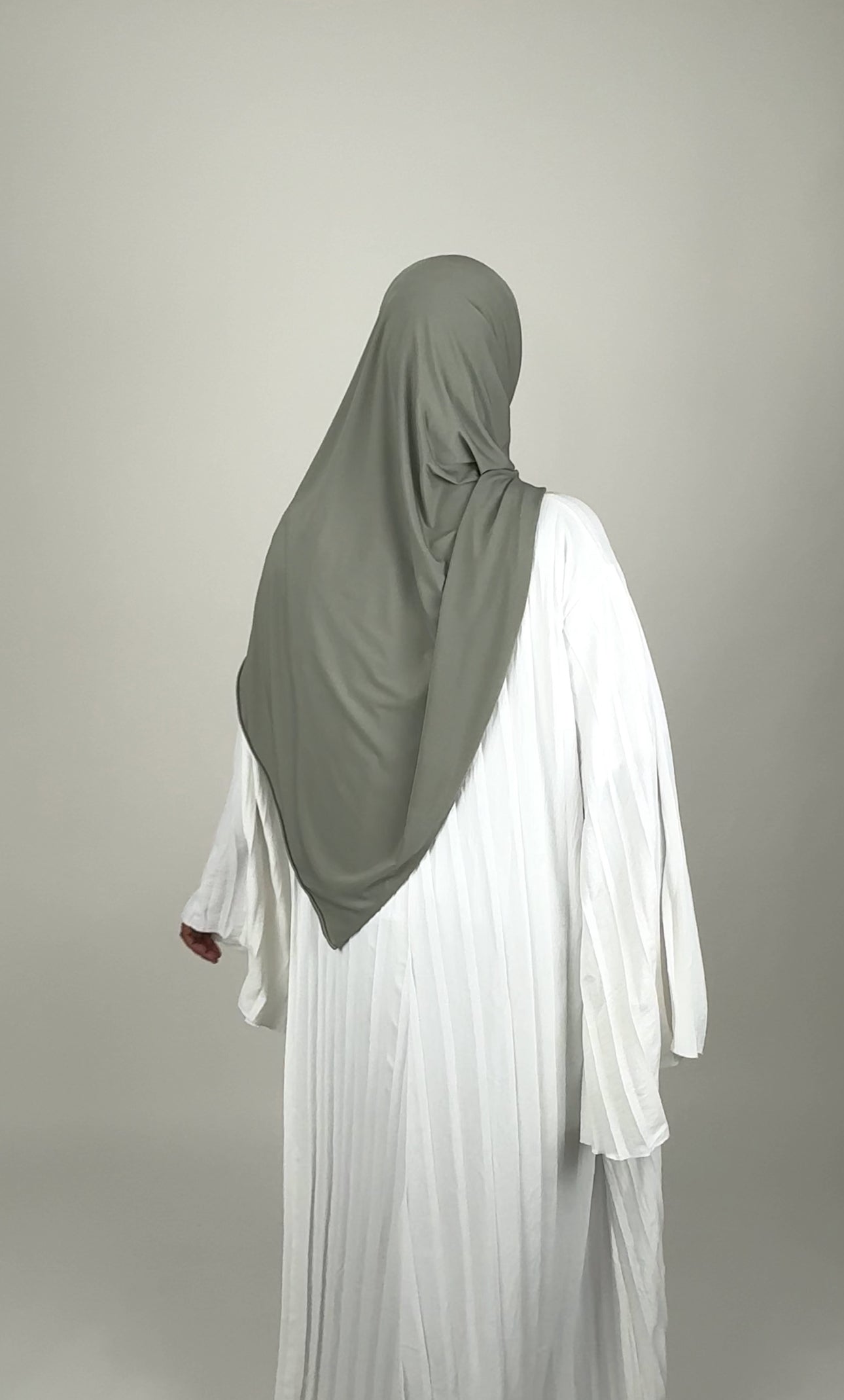 White Plissé abaya