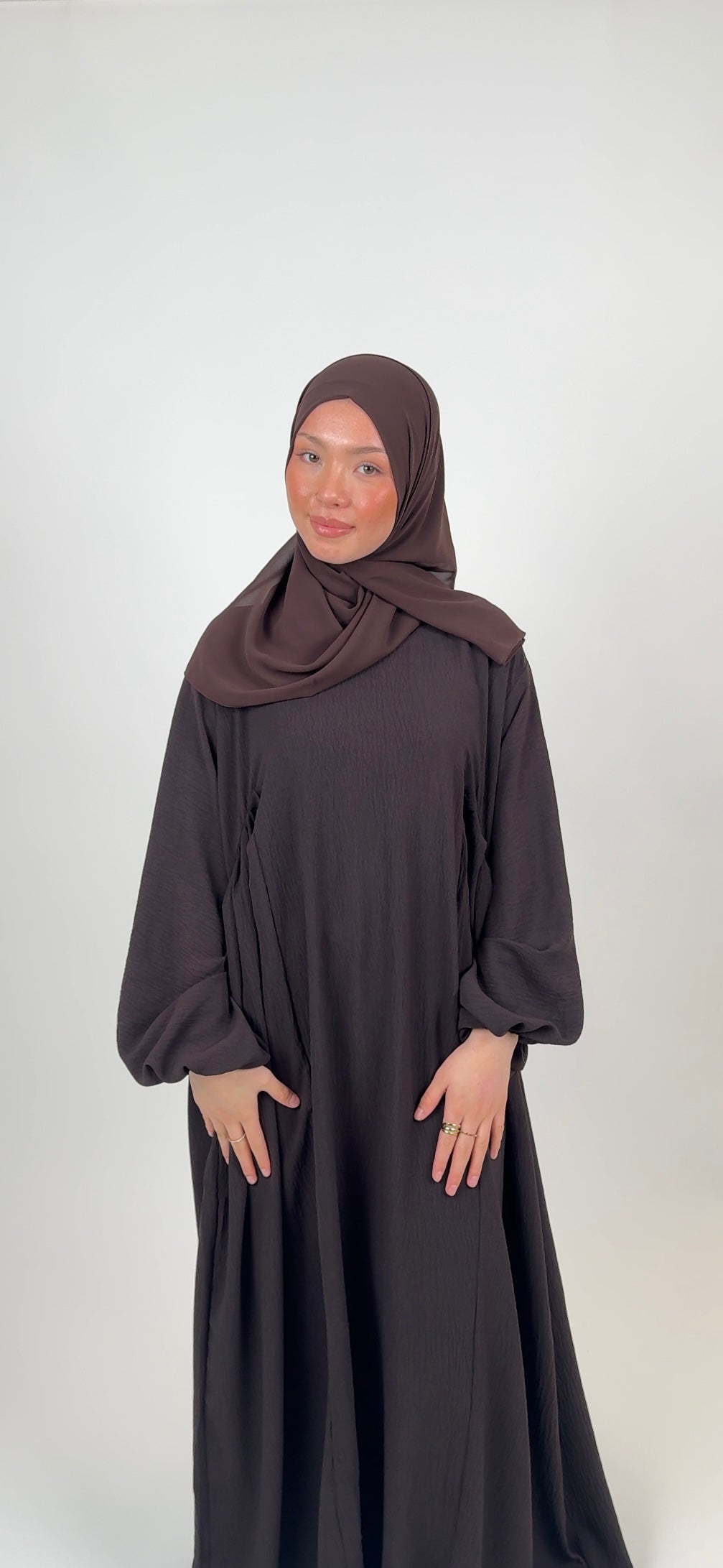 Medinah Abaya - Dark brown
