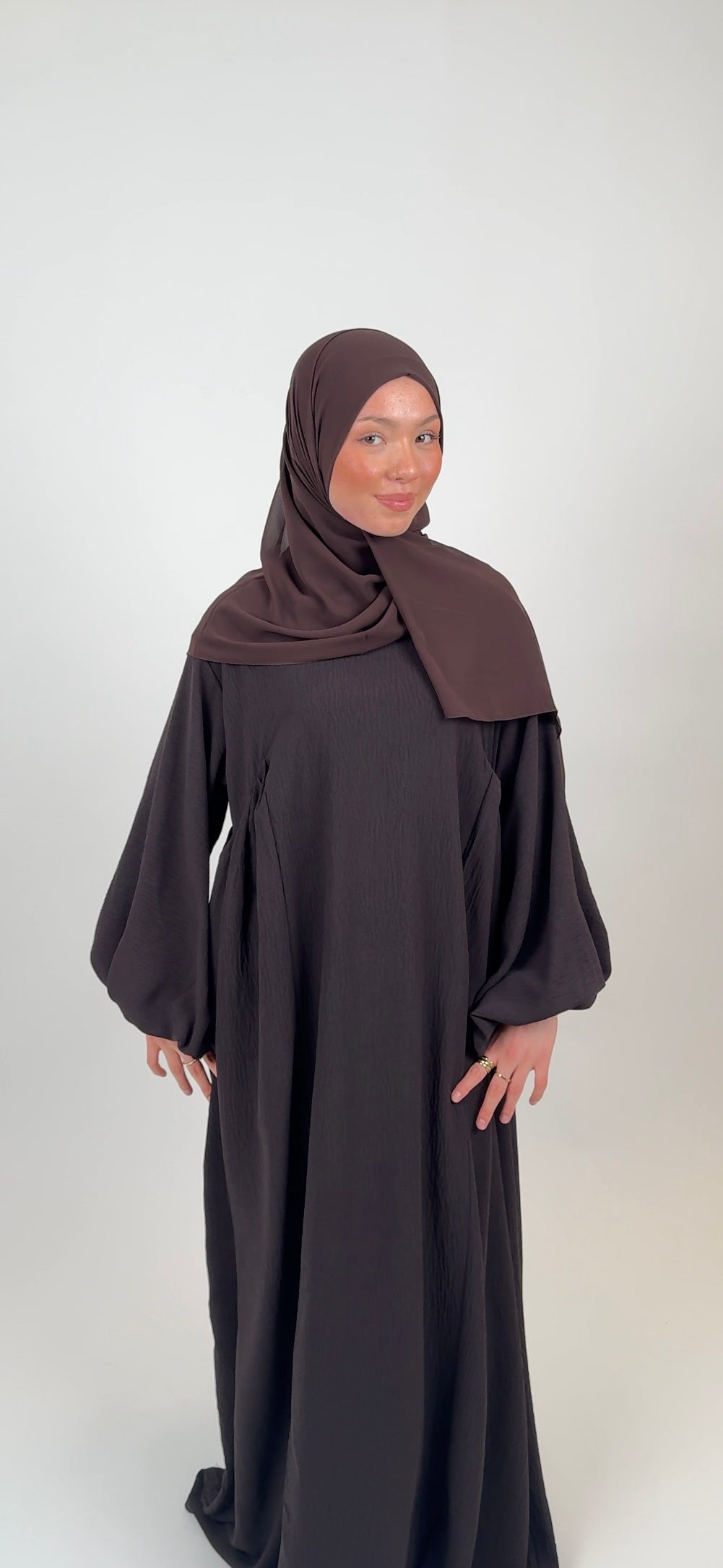 Medinah Abaya - Dark brown